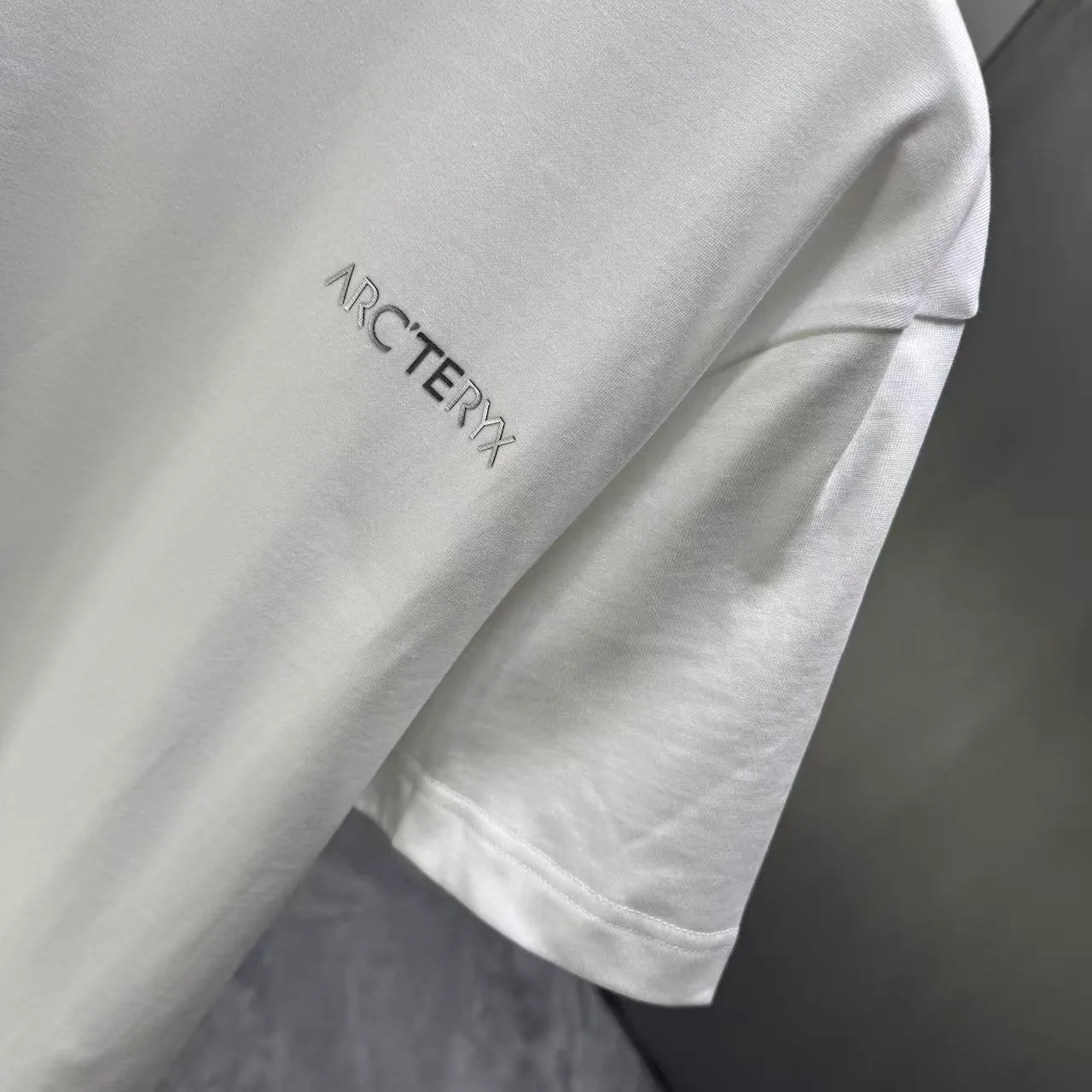ARC 2026 New Arrival T logo ：Black White Yellow Sizes：S M L XL XXL